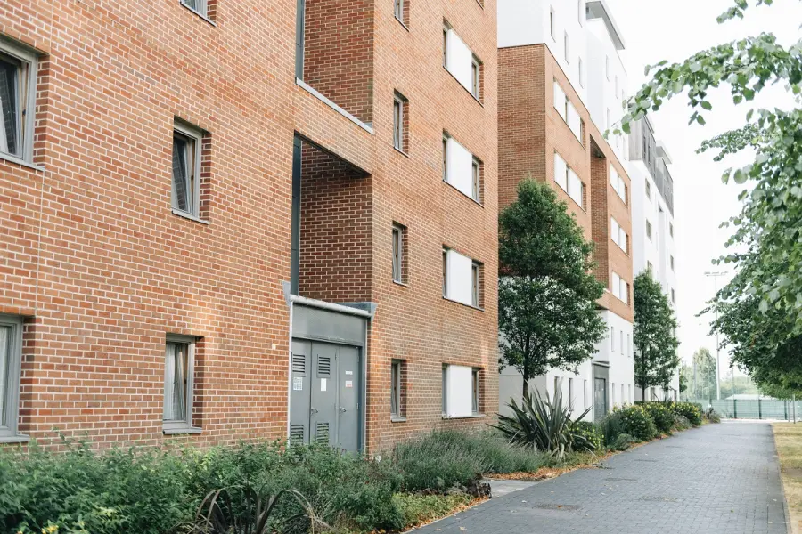 Vivere in condominio: come funziona e quali doveri devi rispettare