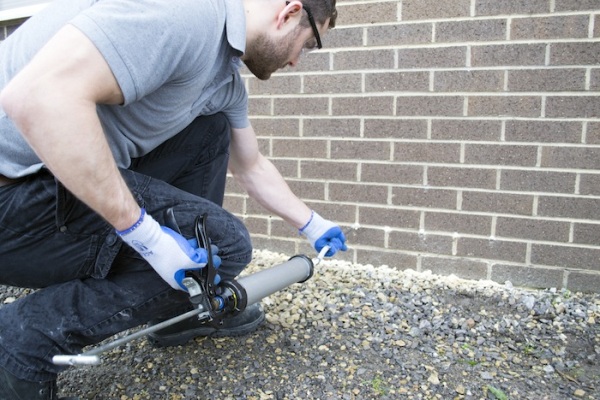 Umidità di risalita: si può risolvere con il fai da te?