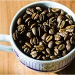 Moka, il caffè più amato dagli italiani (ma aumentano i consumi delle cialde)