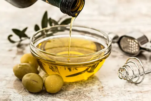 Come riconoscere un olio extravergine buono