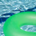 Flocculazione acqua della piscina, cos’è questo trattamento